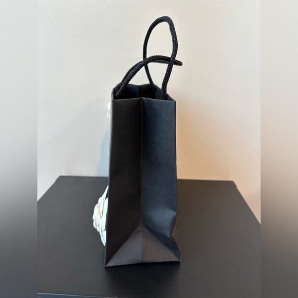 Chanel Gift bag - Picture 2 of 7